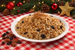 Arroz árabe navideño peruano con frutos secos y especias