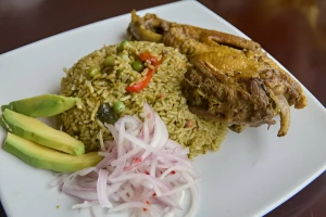 imagen de arroz con pato peruano