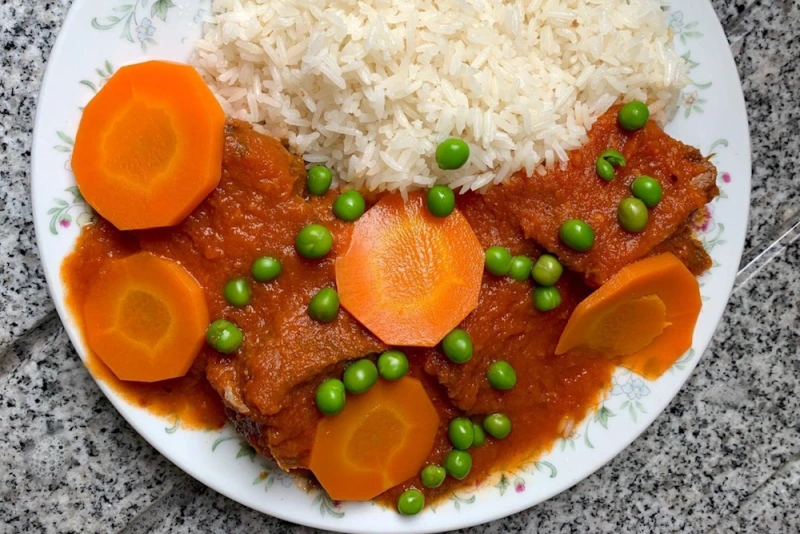 asado de carne con arroz