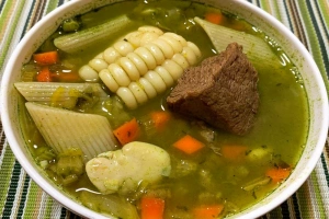 plato de menestrón de carne