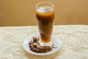 vaso con refresco de tamarindo